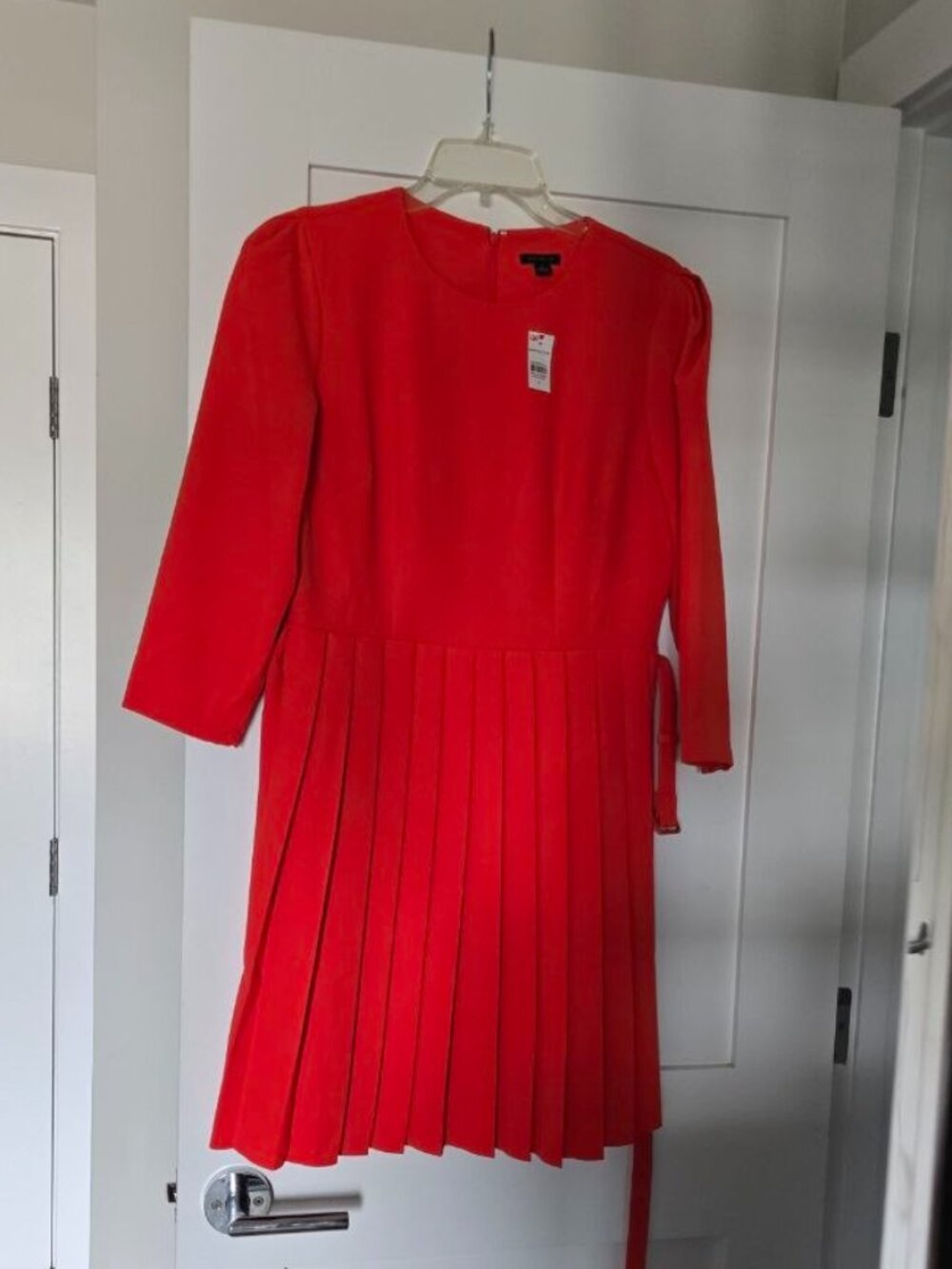 Ann Taylor Size 4 Pleated A-Line dress NWT